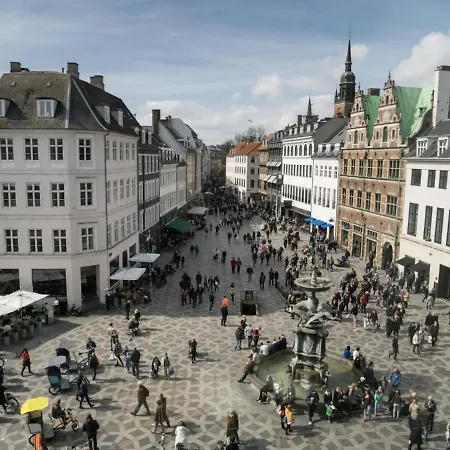 Prime Location Four-Bedroom Apartment * Copenhagen